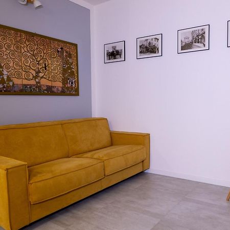 La Casa Sul Naviglio Di Debora Daire Milano Dış mekan fotoğraf